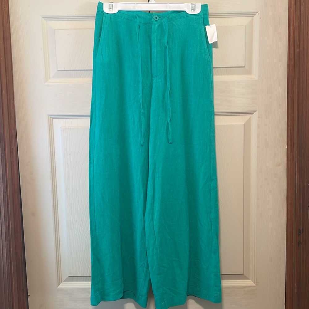 NWT.. The Cortez Cropped Pant Bermuda Green